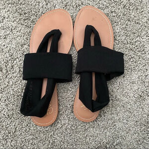 Colin Stuart Black Flat Sandals
